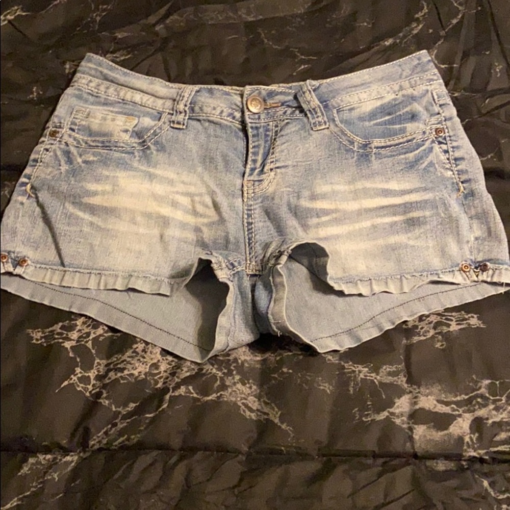 No Boundaries Jean shorts size 11